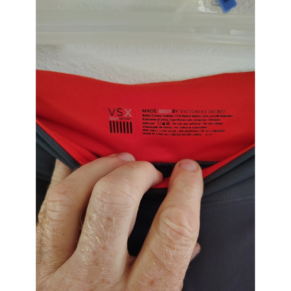 VSX Victoria's Secret Sport Gray Red Piping Cropped Leggings Yoga Pants Small
